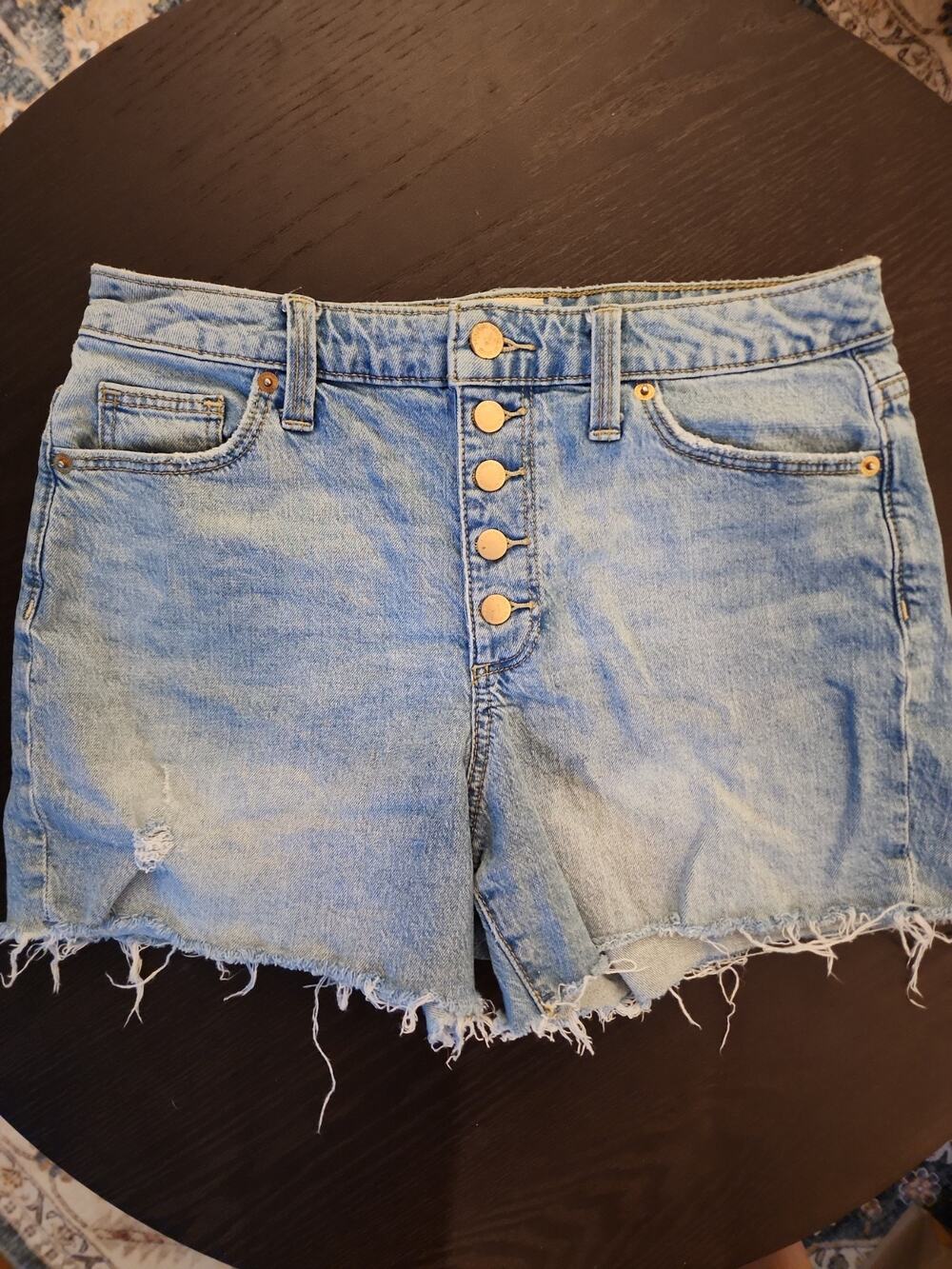 Universal Thread Womens Blue Denim Shorts Size 6/28 Vintage Midi